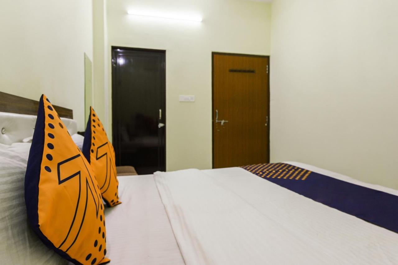 Spot On 76159 Siya Hotel Divisione di Divisione di Jaipur Esterno foto